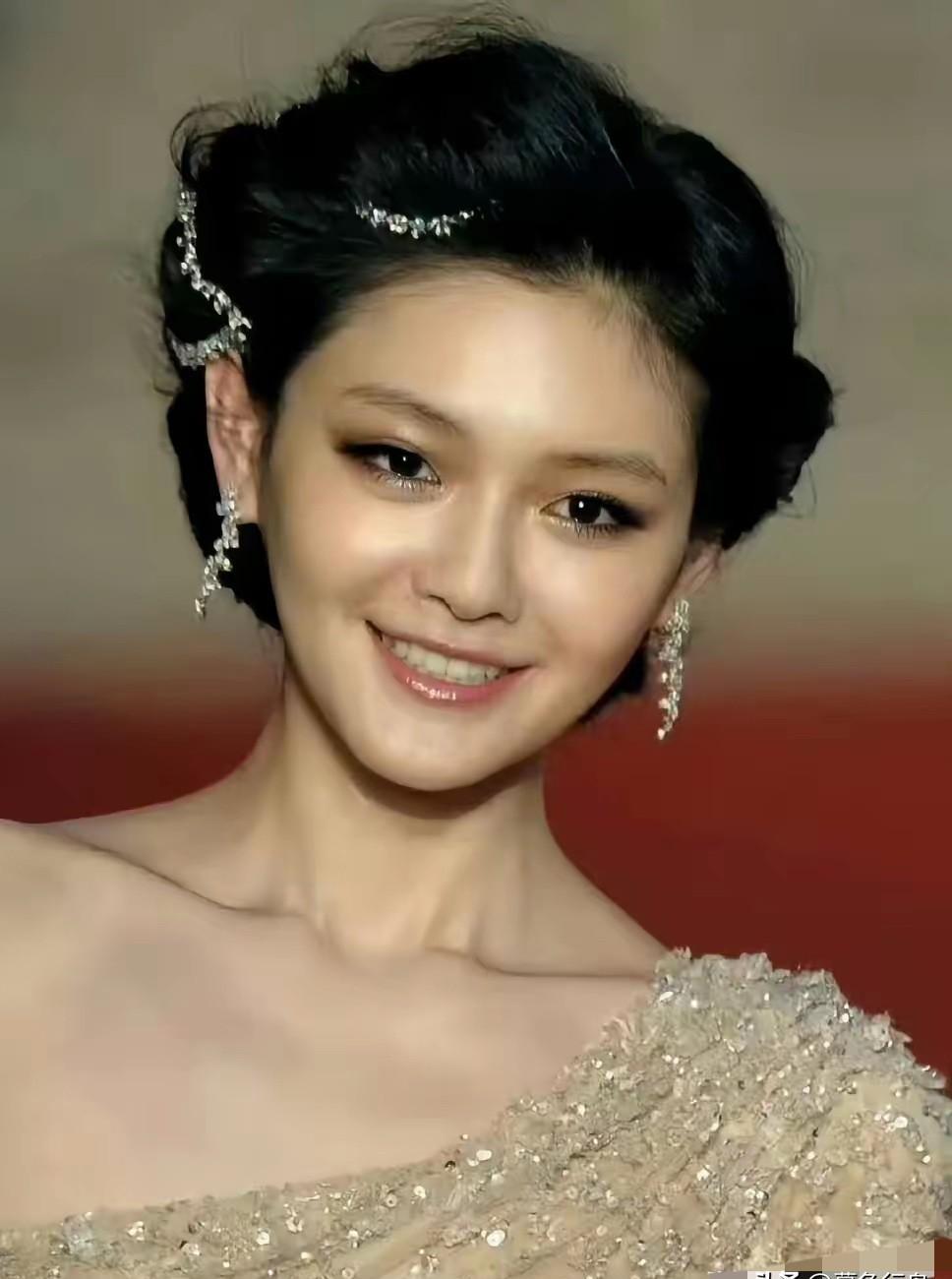 那篇刷屏的“大S离世”文，背后藏着一把流量的屠刀。
心脏骤停、临终遗愿、舆论压力