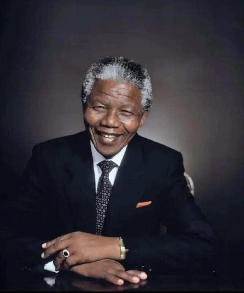 南非是否从发达国家衰落到了发展中国家？
简而言之，南非在历史上从未真正成为国际公