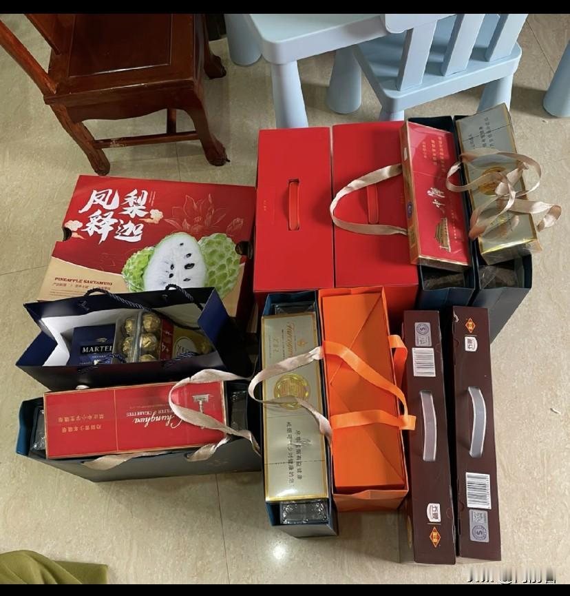 我承认我就是个小心眼！大年初三回娘家几千块钱买的东西，嫂子回她娘家直接从里面挑的