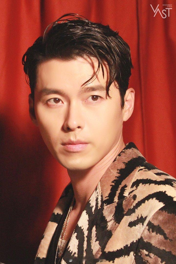 HyunBin玄彬玄彬 韩国制造  2018年8月31日VAST发布VOGUE 