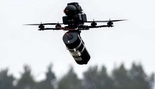 手搓无人机为啥能打赢大牌军工产品？

德乌互喷吵到最后，泽连斯基甩出一句狠话，既