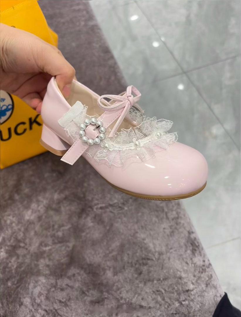 经常在网上看到有baby girl的麻麻问，女儿喜欢雷霆闪耀花鞋子、花衣服怎么办