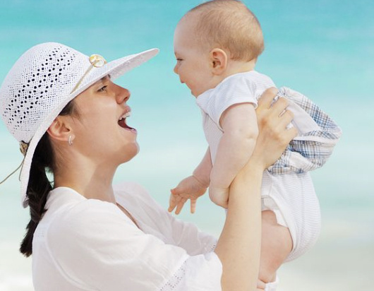 引起缺铁性贫血最常见的原因有以下几种：一、早产儿或者是双胞胎，在胎儿期获得母体供