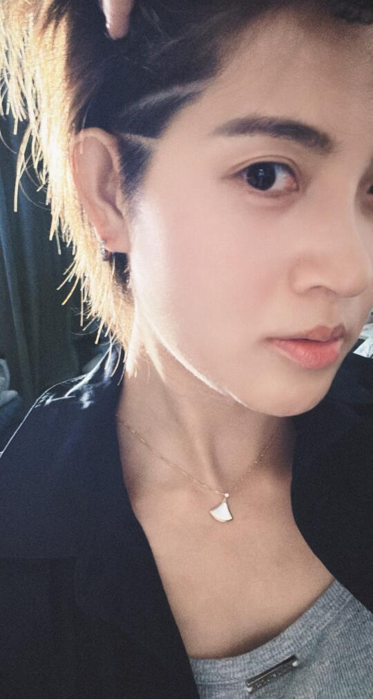 请问要多久才能长长呢，不想要这俩横啊😭😭