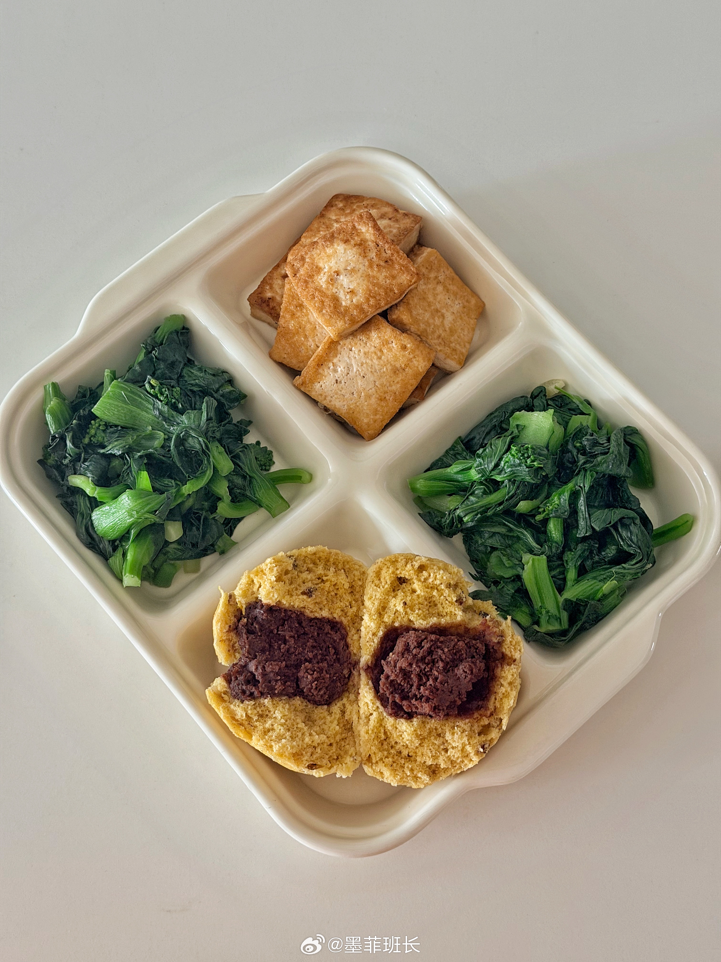 樱花草长，蔬果万物。可爱妹妹，姐姐作画，十五食素，清欢自来。🌿 