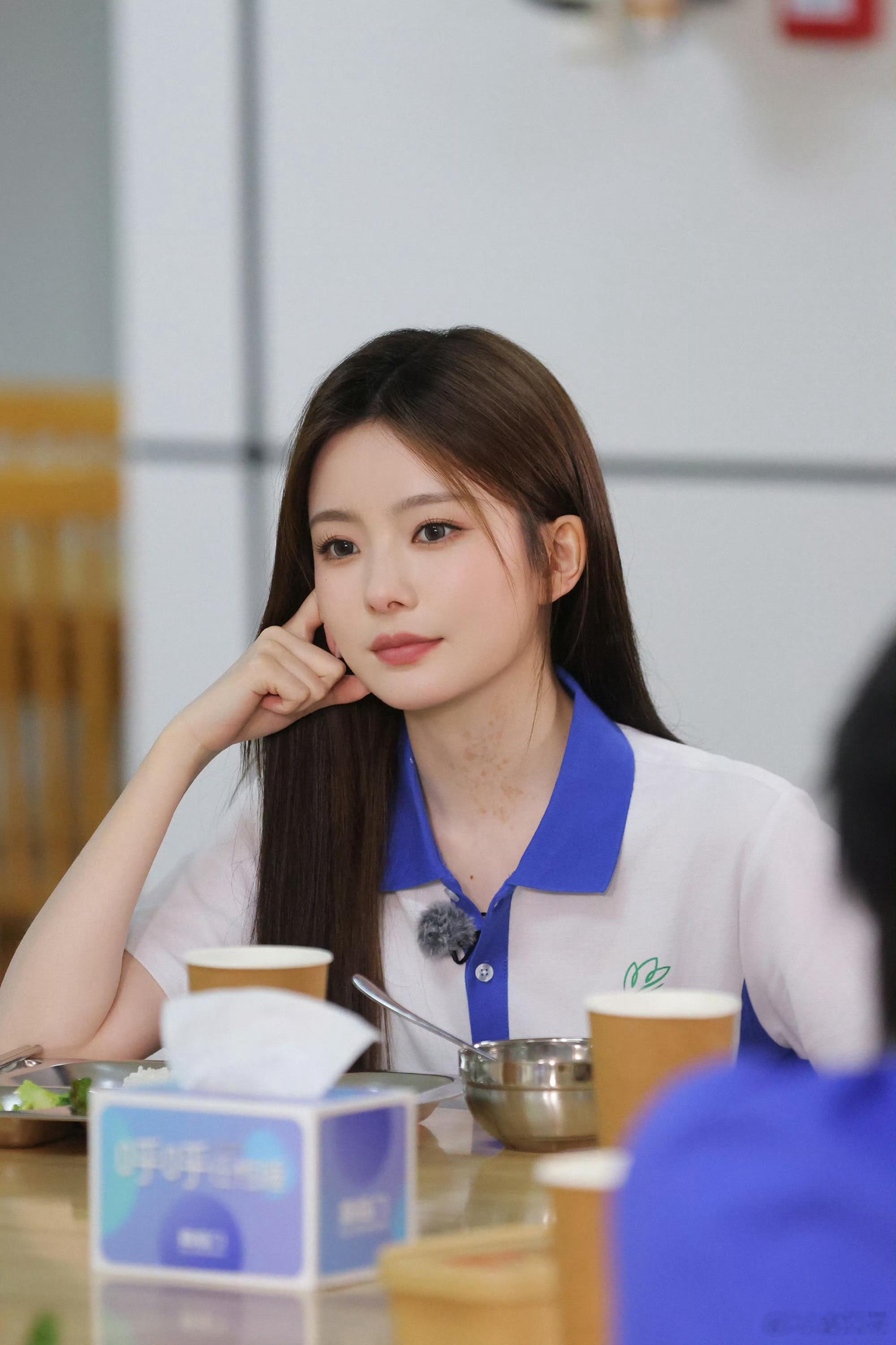 陈卓璇音你而来3 czx陈卓璇当拾巡回演唱会 学姐太美了，哦哪个学校的啊