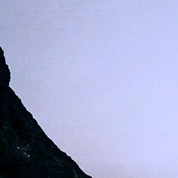 在人生的旅程中，每个人的生活都离不开别人的帮助，因为自然界的任何事物都是一个普遍