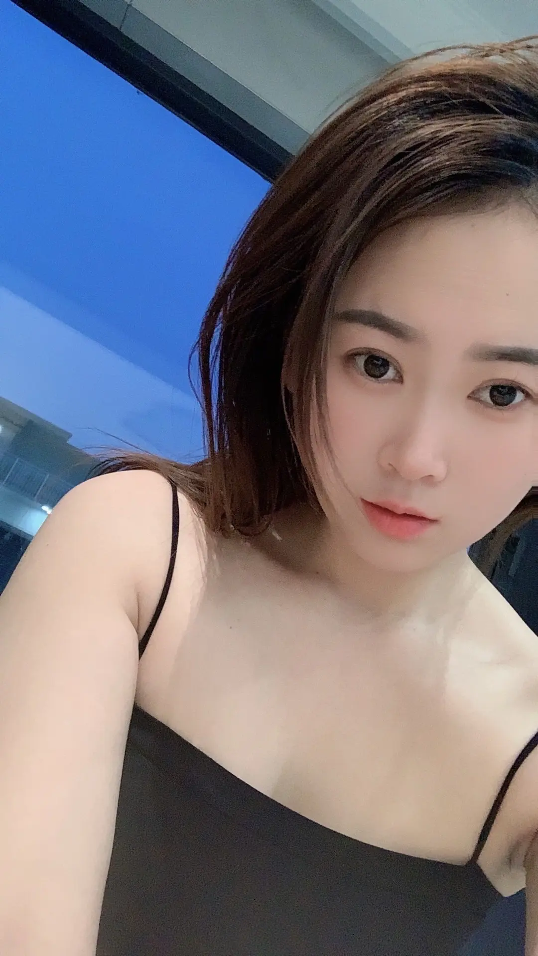 女人的青春才几年吧，光是带孩子，就要占据我好多年