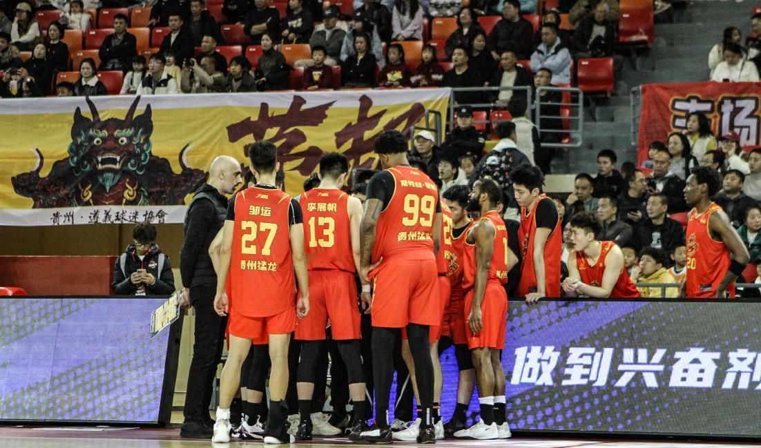 NBL联赛27日晚进行3场第18轮比赛，张家口体文旅惨遭18连败之后也成为首支无