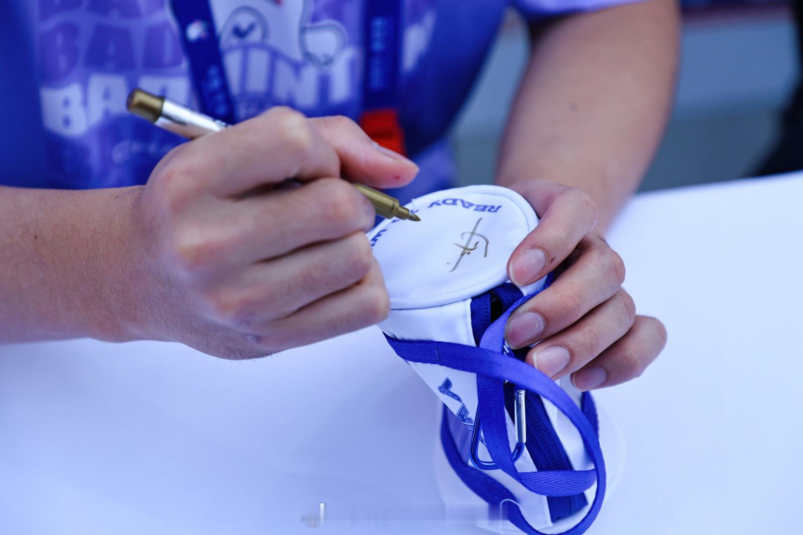 大马飞丁组合球迷见面会亚羽争雄胜利在握