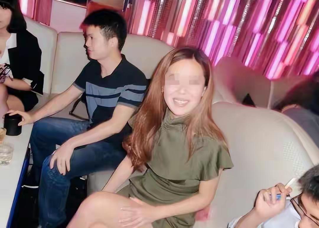 上海白马会所覆灭记：富婆豪掷300万为男模庆生，揭开纸醉金迷下的欲望深渊与法律铁