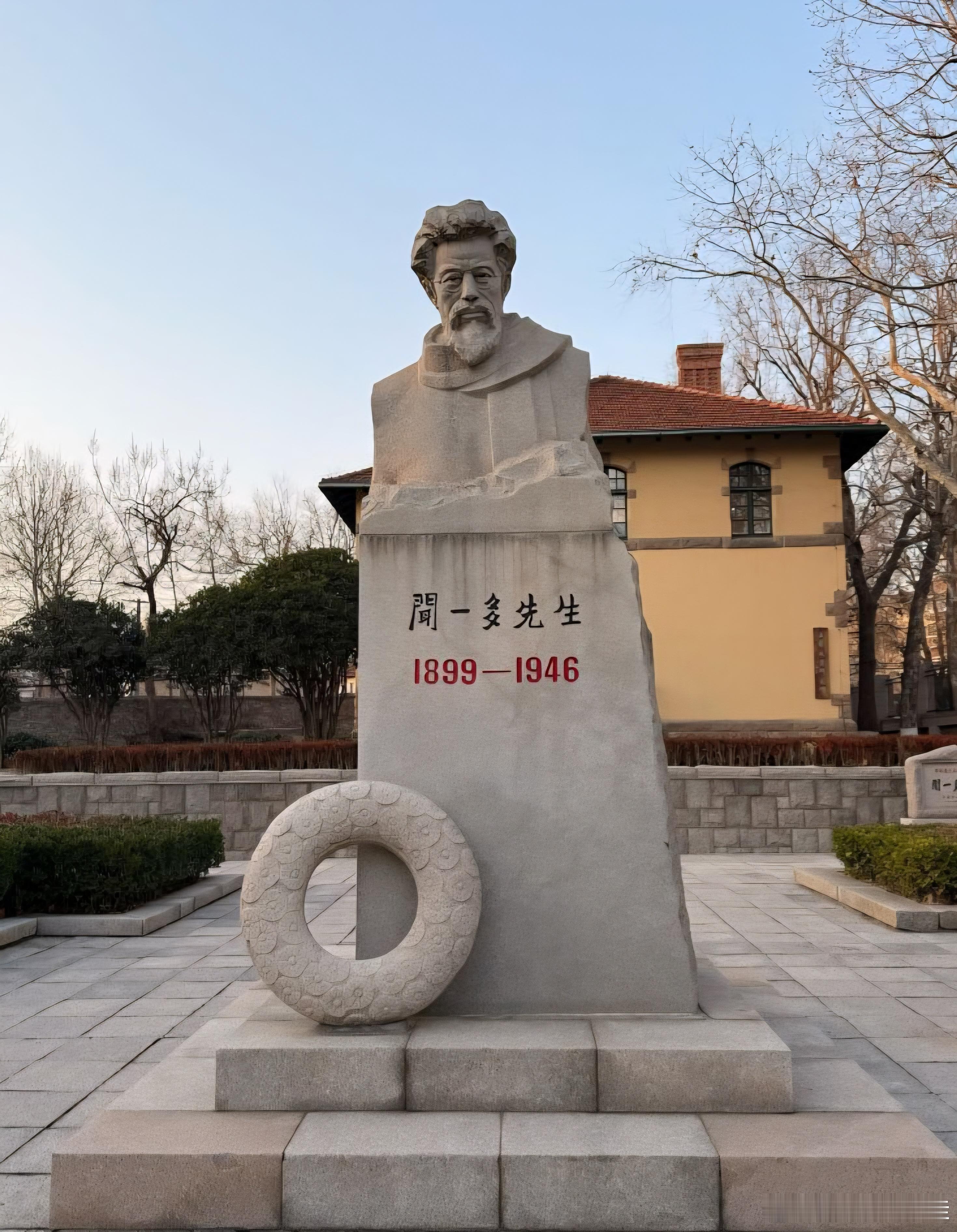 又是一年毕业季，再过几天，表妹就要离校了，临行前特意邀请我们带孩子去学校转转。趁