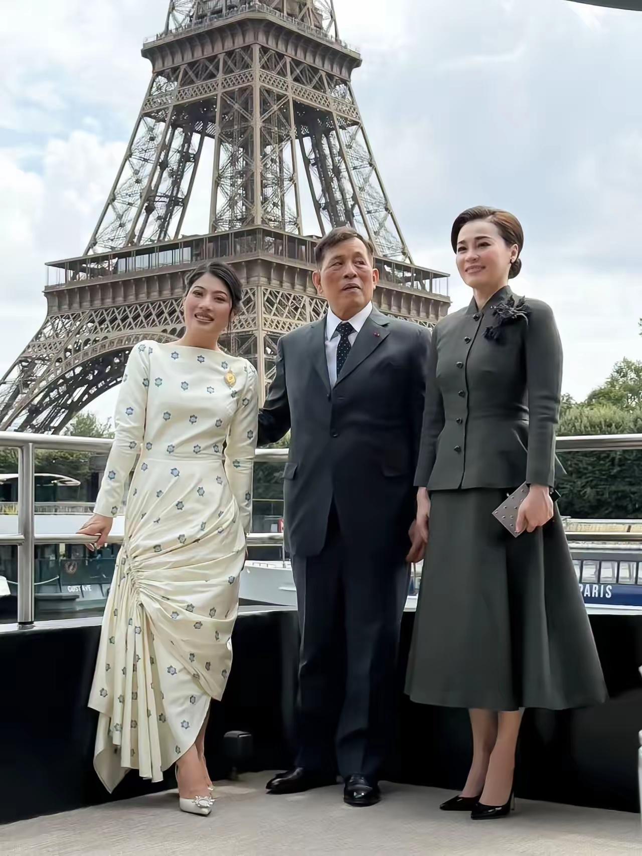 思蕊梵娜瓦瑞公主堪称人生赢家。生母余瓦达失宠携手足离宫，唯独她因被高僧誉为“护国