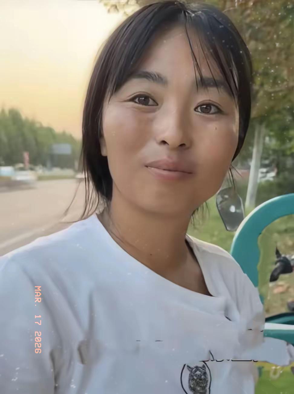 90后婶婶收养5个无依侄娃，七娃妈的日子熬苦了自己，却温暖了一个家！世间最可贵的