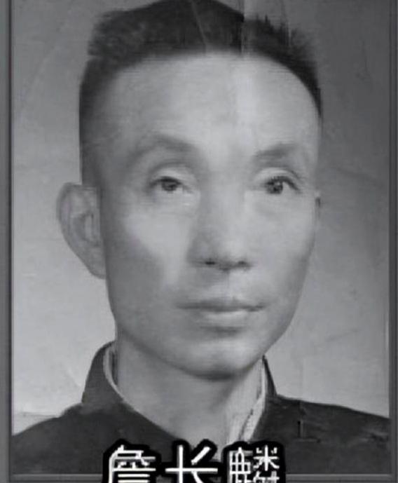 1939年，日军举办庆功宴时，一名军统特工乔装潜入。他不动声色地取出一包烈性毒药