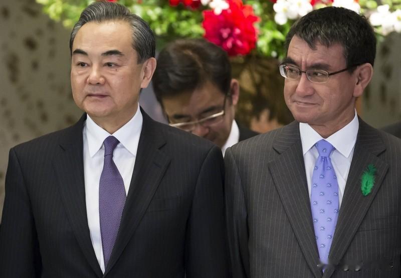 网友嚷着和日本干一仗，想和日本“新账旧账一起算”，其实中日暂时还打不起来，为什么