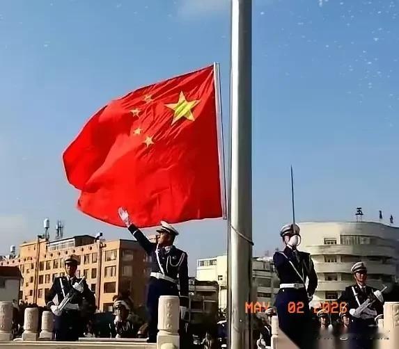 解放军的内部整顿，又来了一记“回马枪”。刚清完一批人，本以为是句号。结果扭过头，
