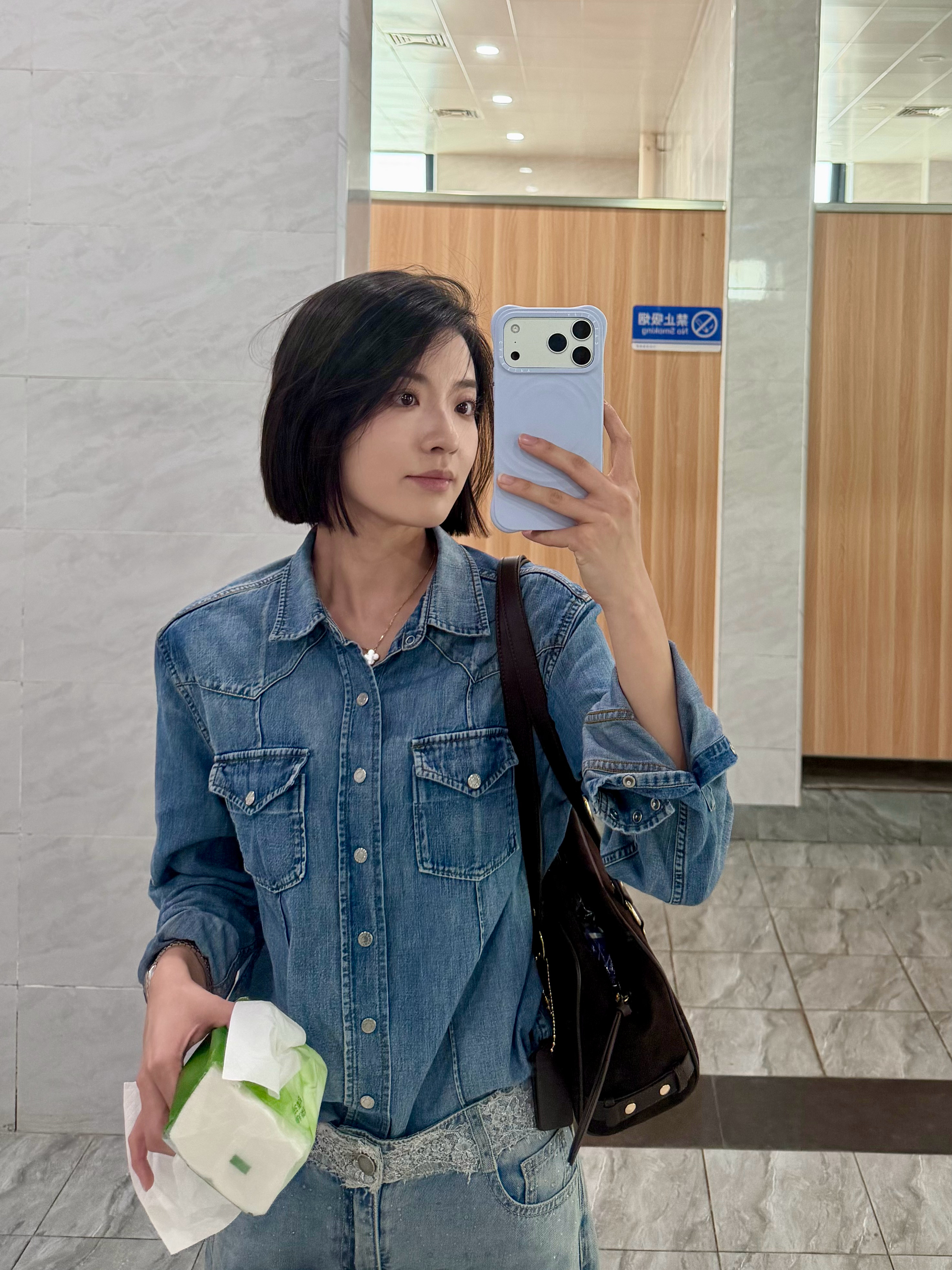 明天中秋节啦，大家都怎么过呀？明天有铁铁🧧哦，记得怡常打铁 ～ ​​​