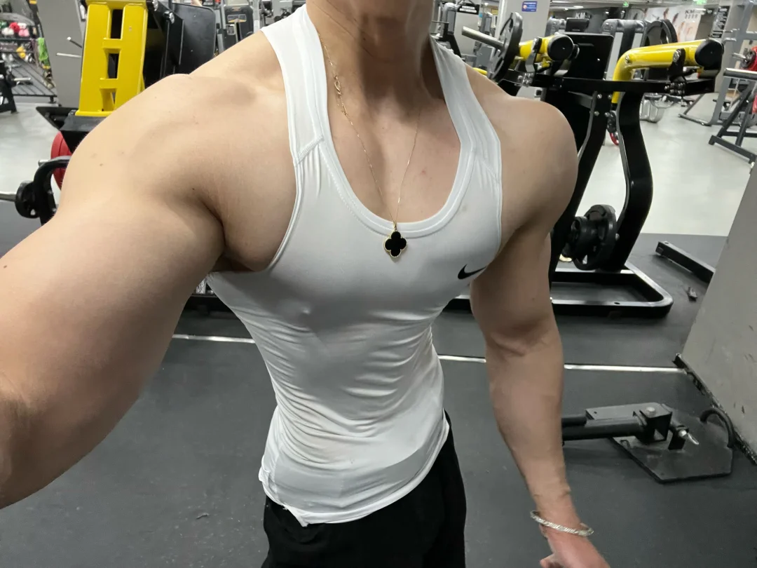 实况 翻到后面能看到更明显的线条