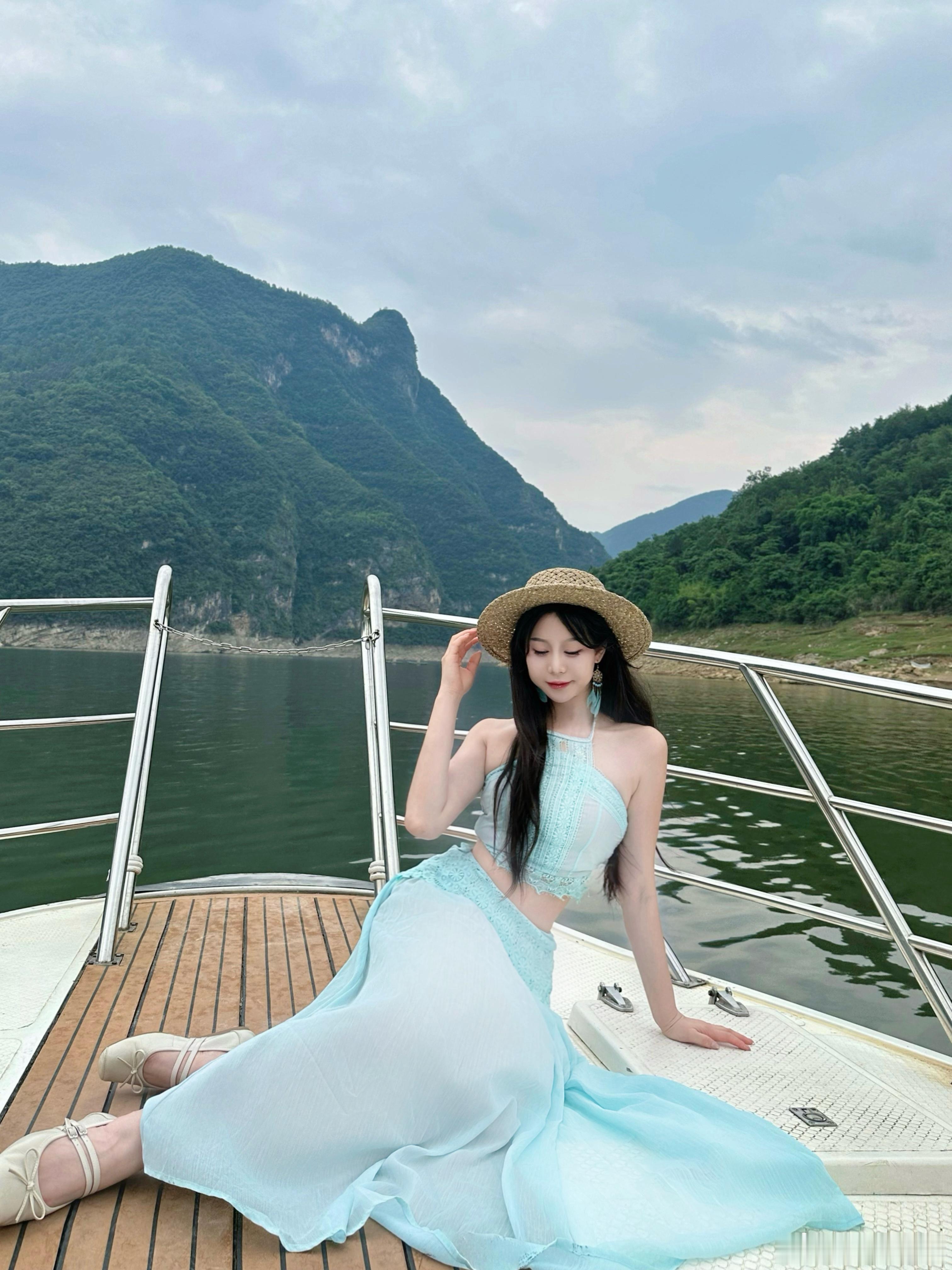误入人间画谷🩵👗:微辣JOY 