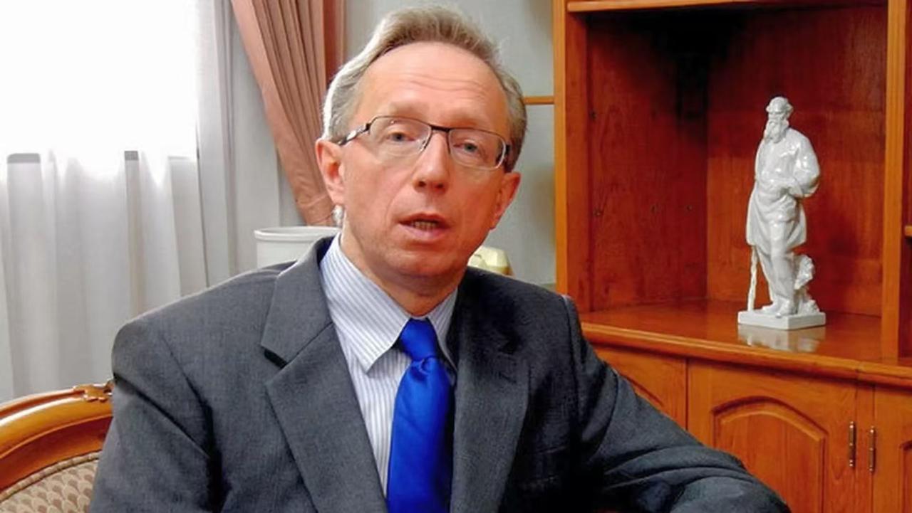 俄罗斯外交部副部长米哈伊尔·加卢津谈新一轮乌克兰问题谈判时表示，俄罗斯秉持此前声