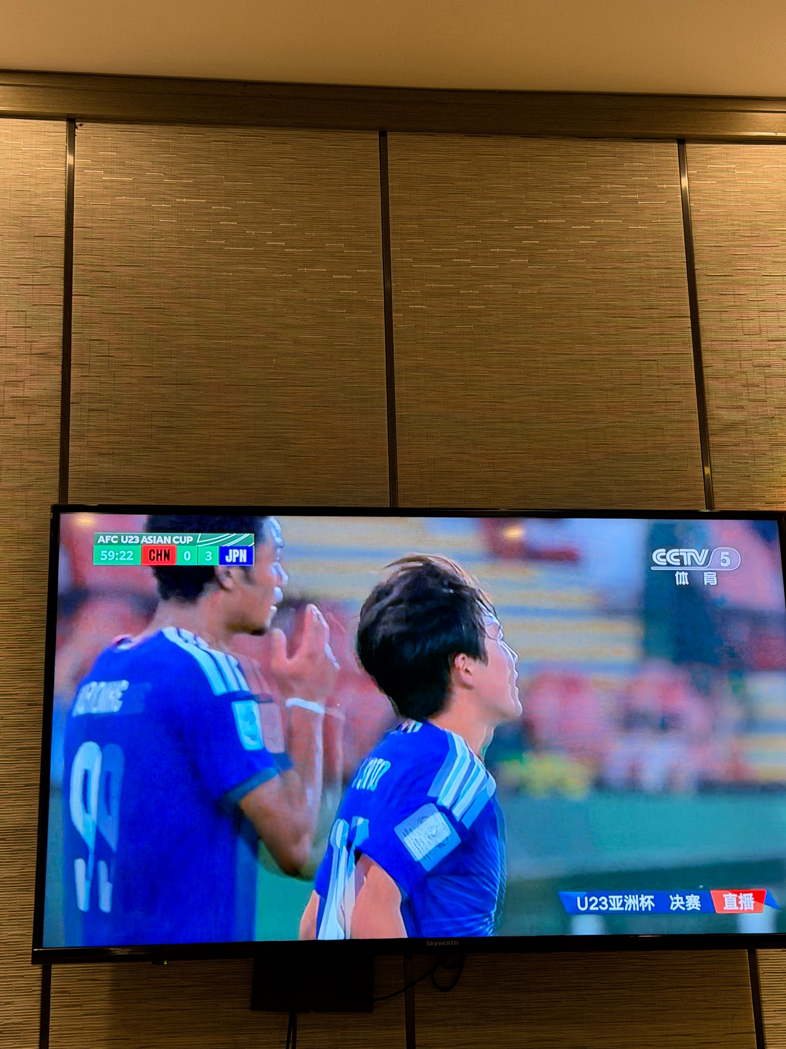 U23国足vs日本给点球了，0-3落后了，彻底无了，走到这步已经很棒了。 