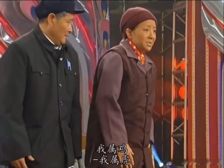 还以为宋丹丹上脱友3了脱口秀和ta的朋友们史妍从洗澡顺手做家务讲到奶奶，好像接力