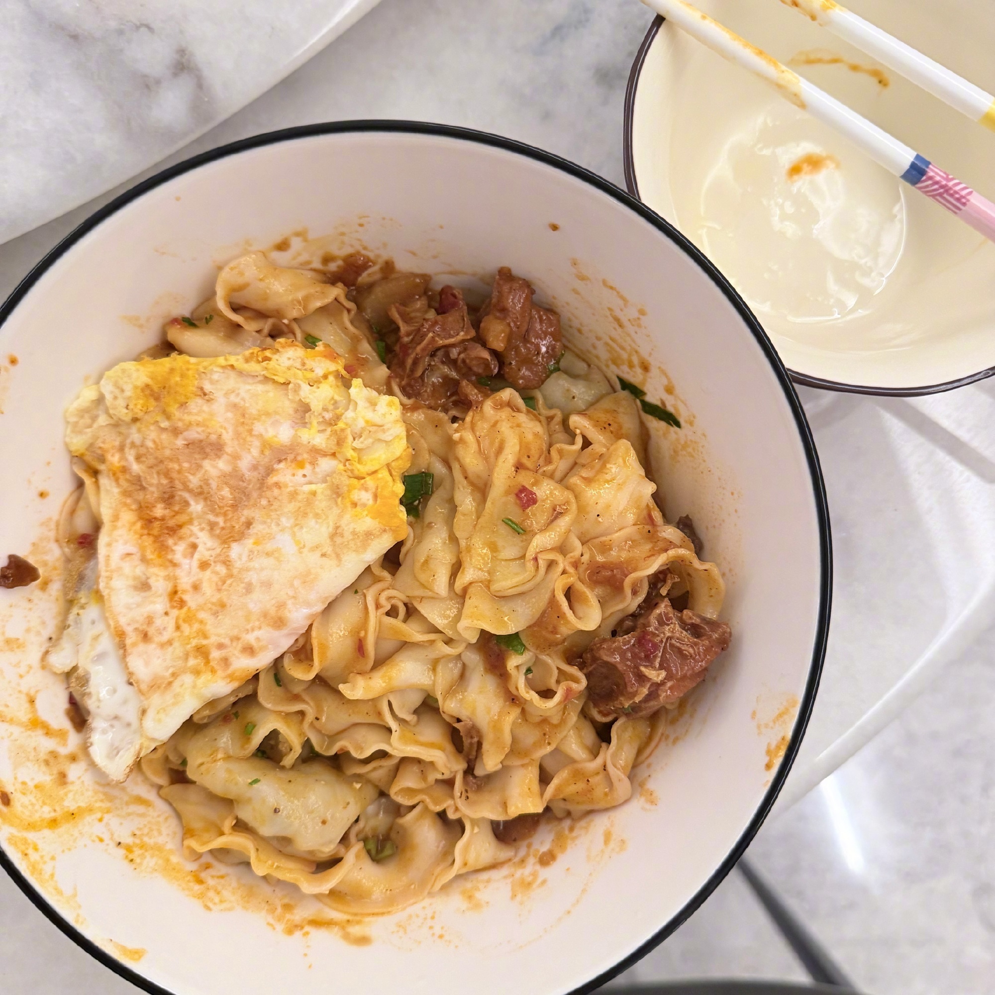 🍚每日一善🍚 阳光信用善中有乐，一路善行；善中有仁，日日善行；善中有孝，敬老
