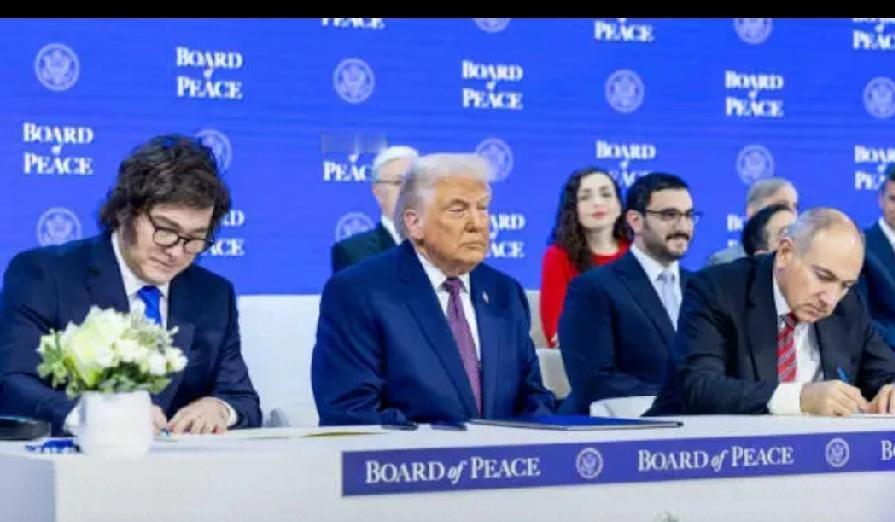 特朗普都快80岁了，在达沃斯论坛后那是相当生气，狂发80个帖子。也不知道在论坛上