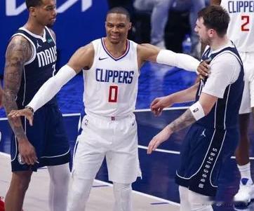北京时间3月29日3:30，NBA季后赛快船和独行侠的系列赛迎来第4场，前三场，