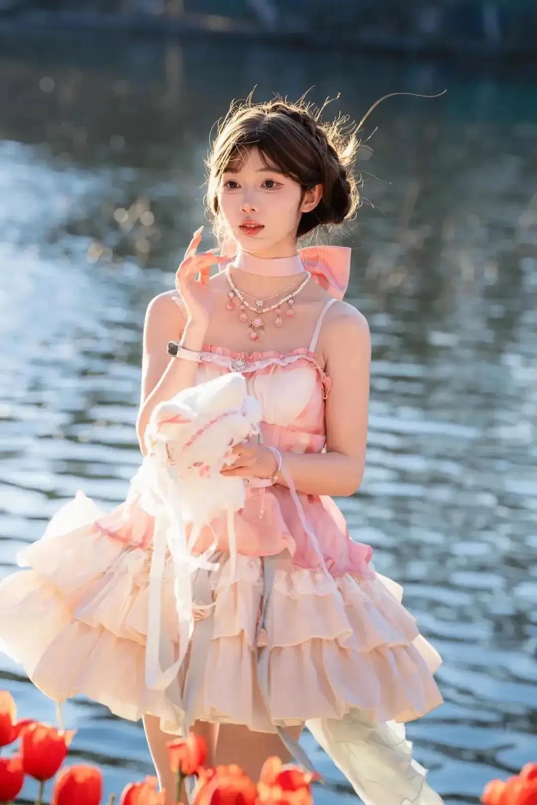 所谓伊人，在水一方