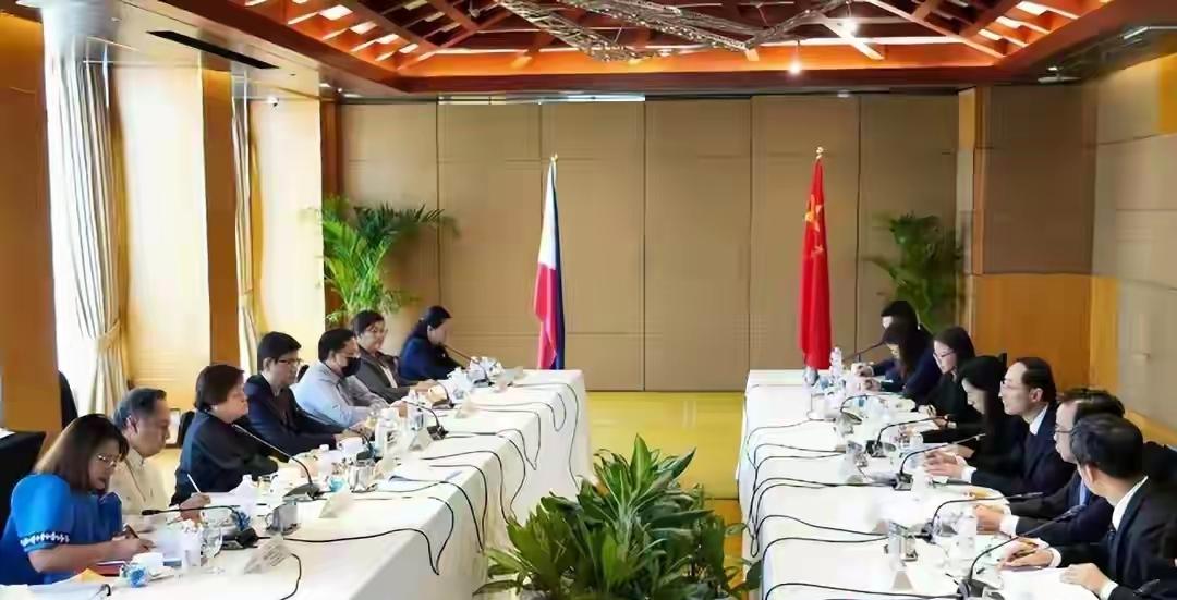 4天！中国对菲律宾下最后通牒，这口气不能忍

一个月抓了我们150多人，理由还天