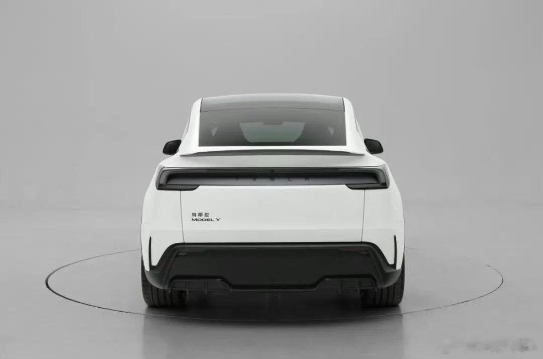 汽车  新款特斯拉Model Y P，你来晚了。焕新Model Y已经上市很久了