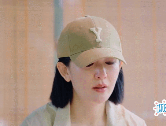谢娜因爷爷去世而不敢回家过年有老人的地方就是家，谢娜聊起公婆爷爷，错过最后一面成