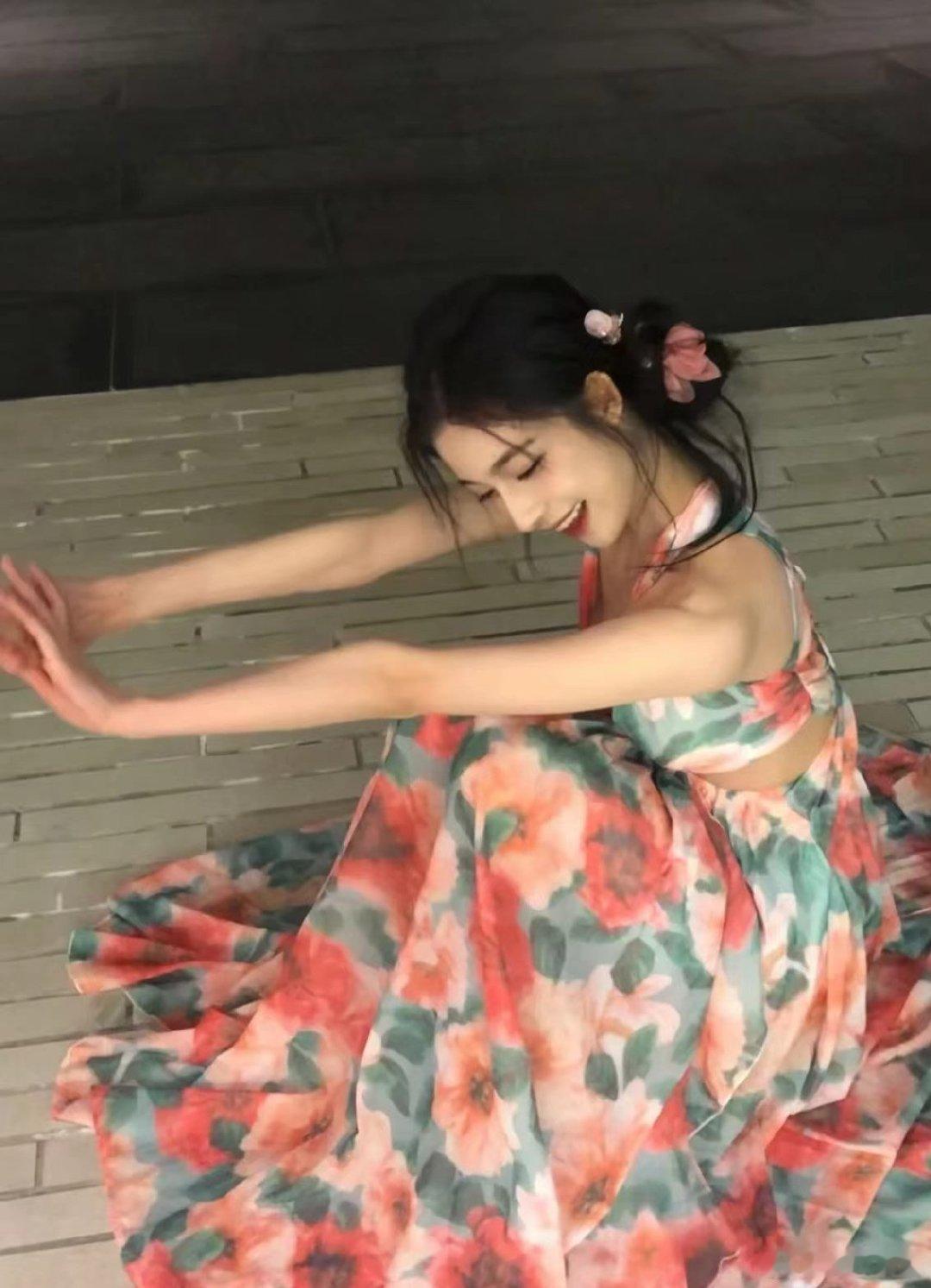 《花开锦绣》这段极端节食的剧情冲击力太强了！把古代女性被畸形审美裹挟、被迫把减肥