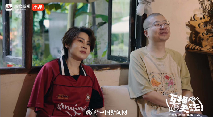 【4小时对谈让网友又哭又笑，这档视频播客为何全网刷屏？】谁能想到，一档深度视频访