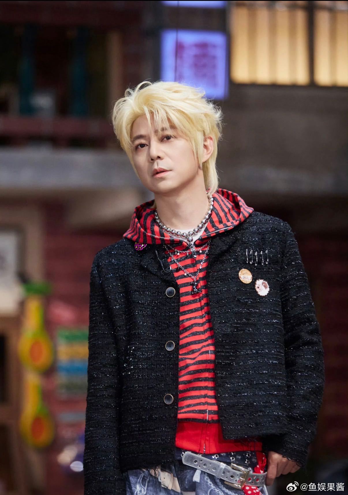 何老师淋过雨所以为别人撑伞大侦探 这期看得我泪目，不是因为悲惨，而是因为温柔。被