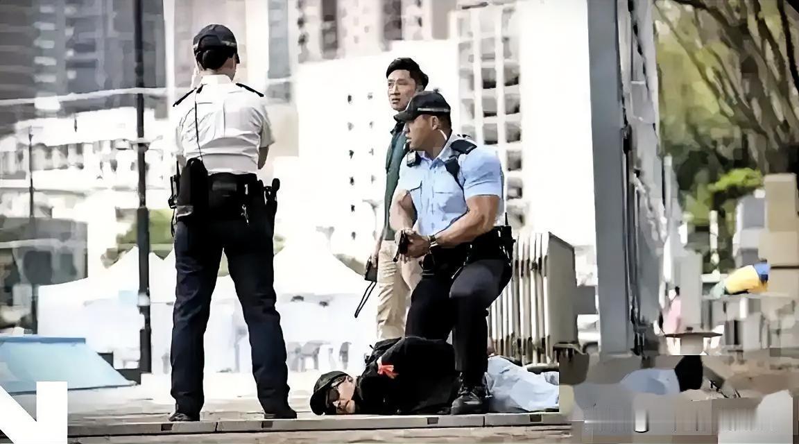 突发！

香港上午10点多，

解放军军舰准备离港，52岁美籍韩裔工程师在禁飞区
