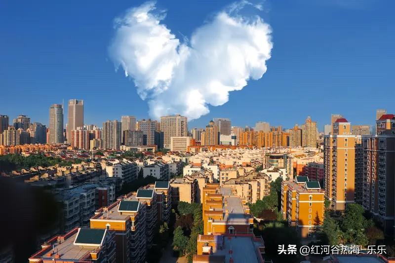 真正的财商，不在于省吃俭用，而在于能分清楚什么是消费、什么是投资，什么是资产、什