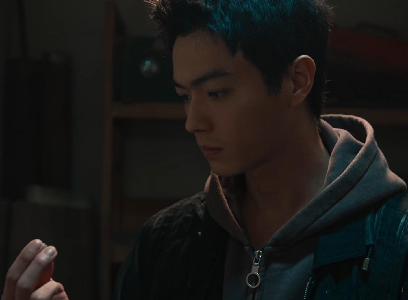 崩溃的爸伤心的妈难以回头的他 逃过亲爹眼皮检查的他，注定只能在罪恶的泥沼中越陷越