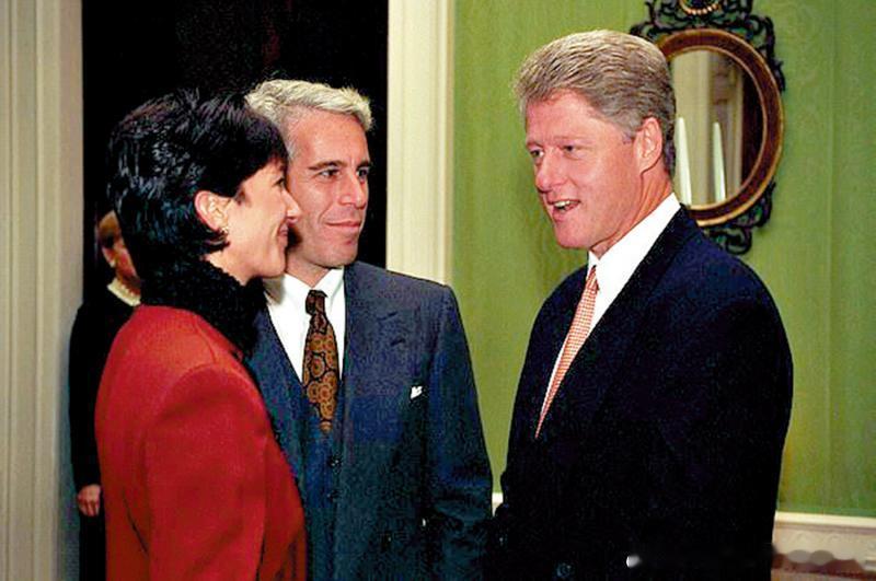 爱泼斯坦案诸多民主党资深大佬深陷其中，民主党一直坚决反对公开案卷，结果现在民主党