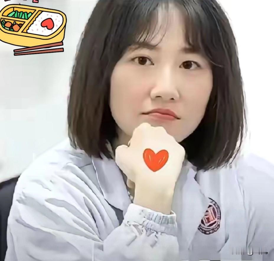 曾医生留院继续看眼科！网友吵翻的背后，其实大家都搞错了核心！
 
私德有亏该批吗