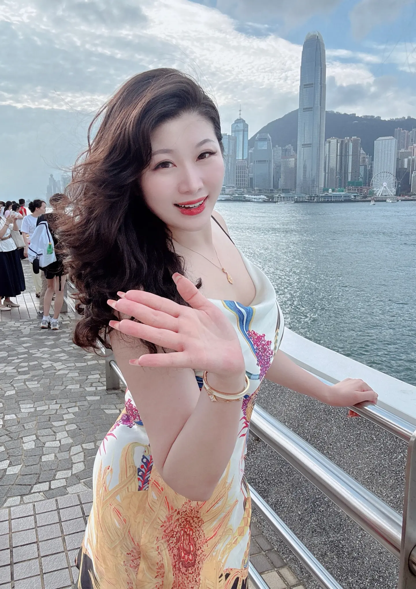 总要来趟香港，吹吹维多利亚的晚风
