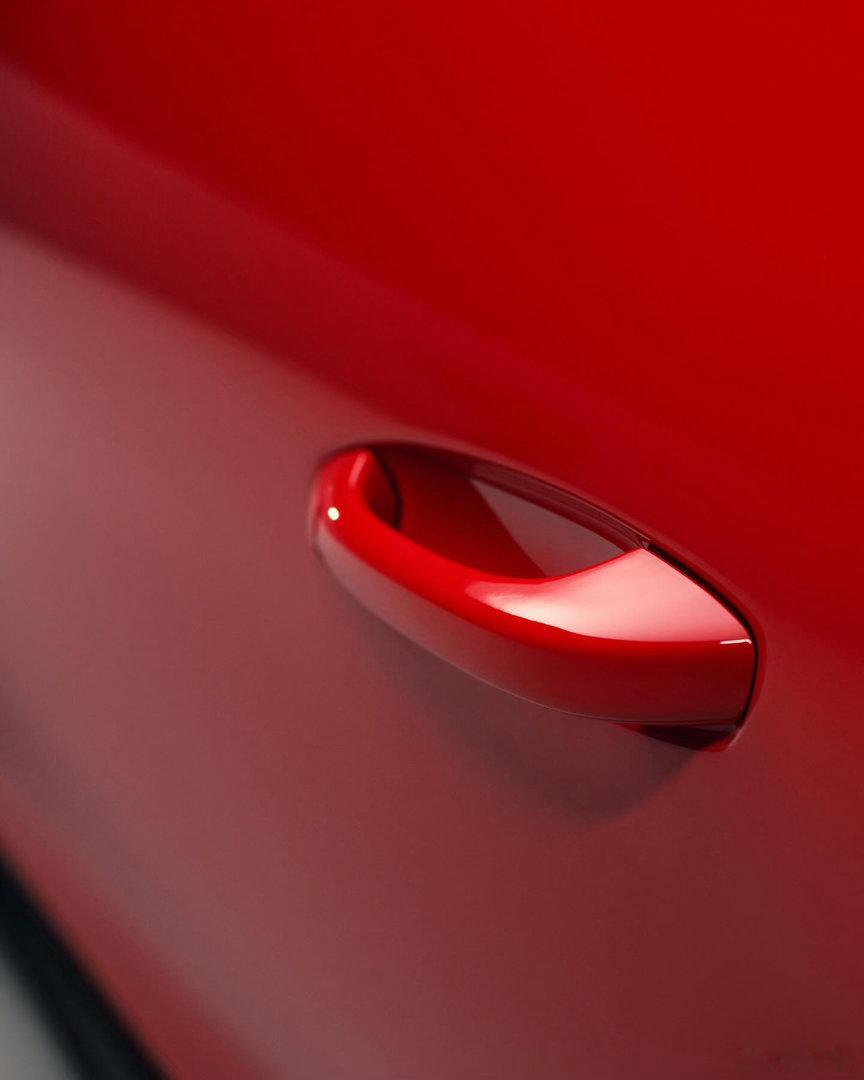 【保时捷敞篷版911 GT3偷跑】看到有人说“GT3就应该硬顶带防滚架”“敞篷刚