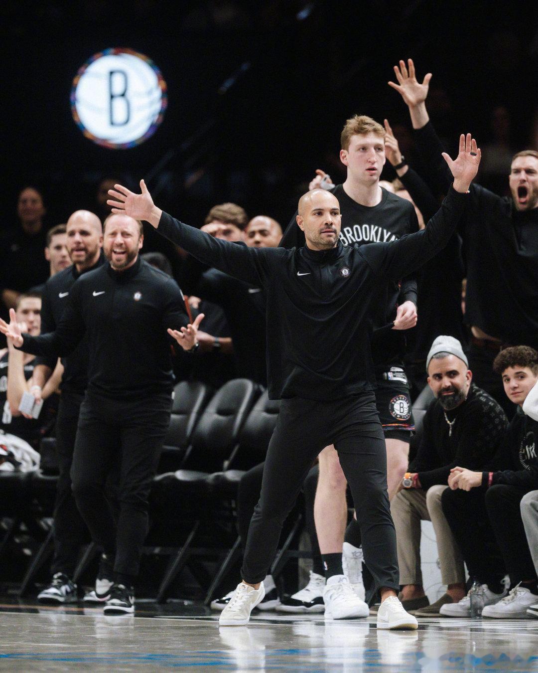 【赛季回顾—对阵猛龙】从暂停到庆祝篮网之道布鲁克林篮网  cr：布鲁克林篮网 