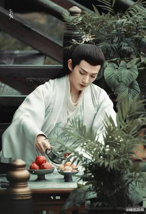邓为谐音梗剧宣云秀行 谐音梗玩得有梗又有面，上万份云包场福利直接安排到位。邓为这