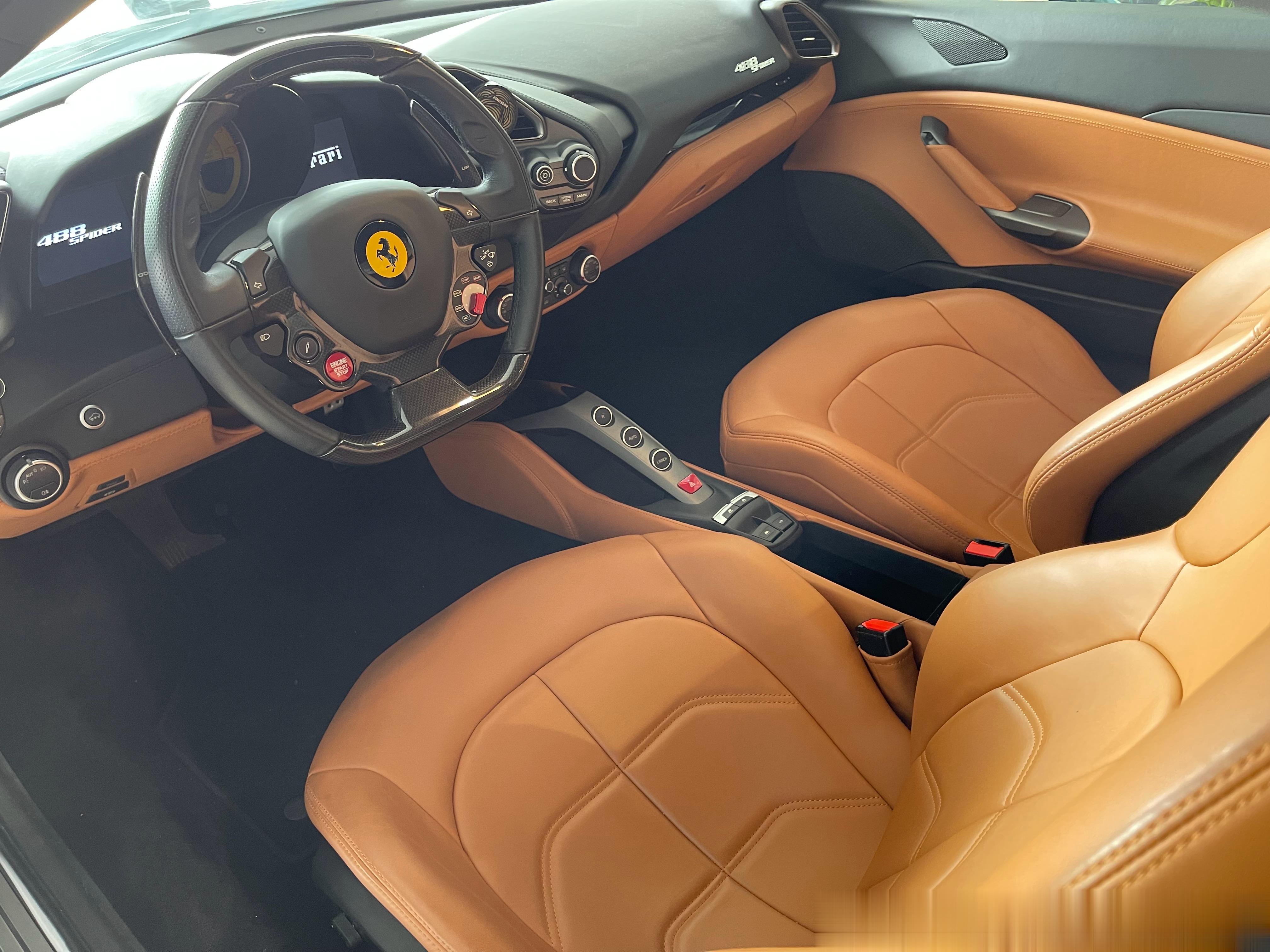 这些内饰的法拉利你喜欢吗[doge] ​​​