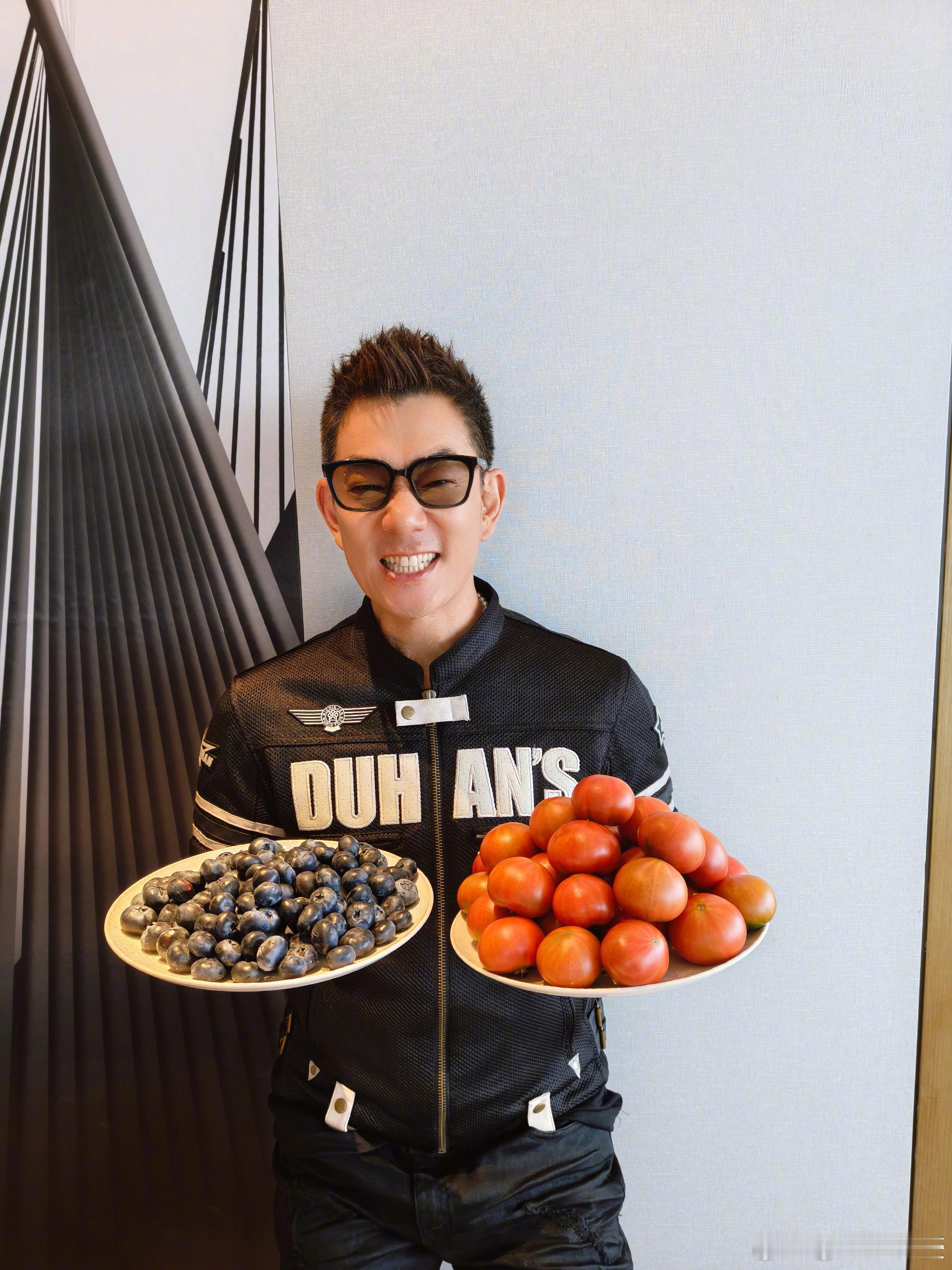 时刻挂念着哥哥，又被暖心的刘宇宁感动了