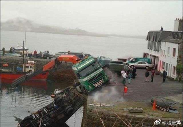 葫芦娃救爷爷，套娃吊车…变相空降，等美国在伊朗掉下去一千架飞机，飞行员就可以组建