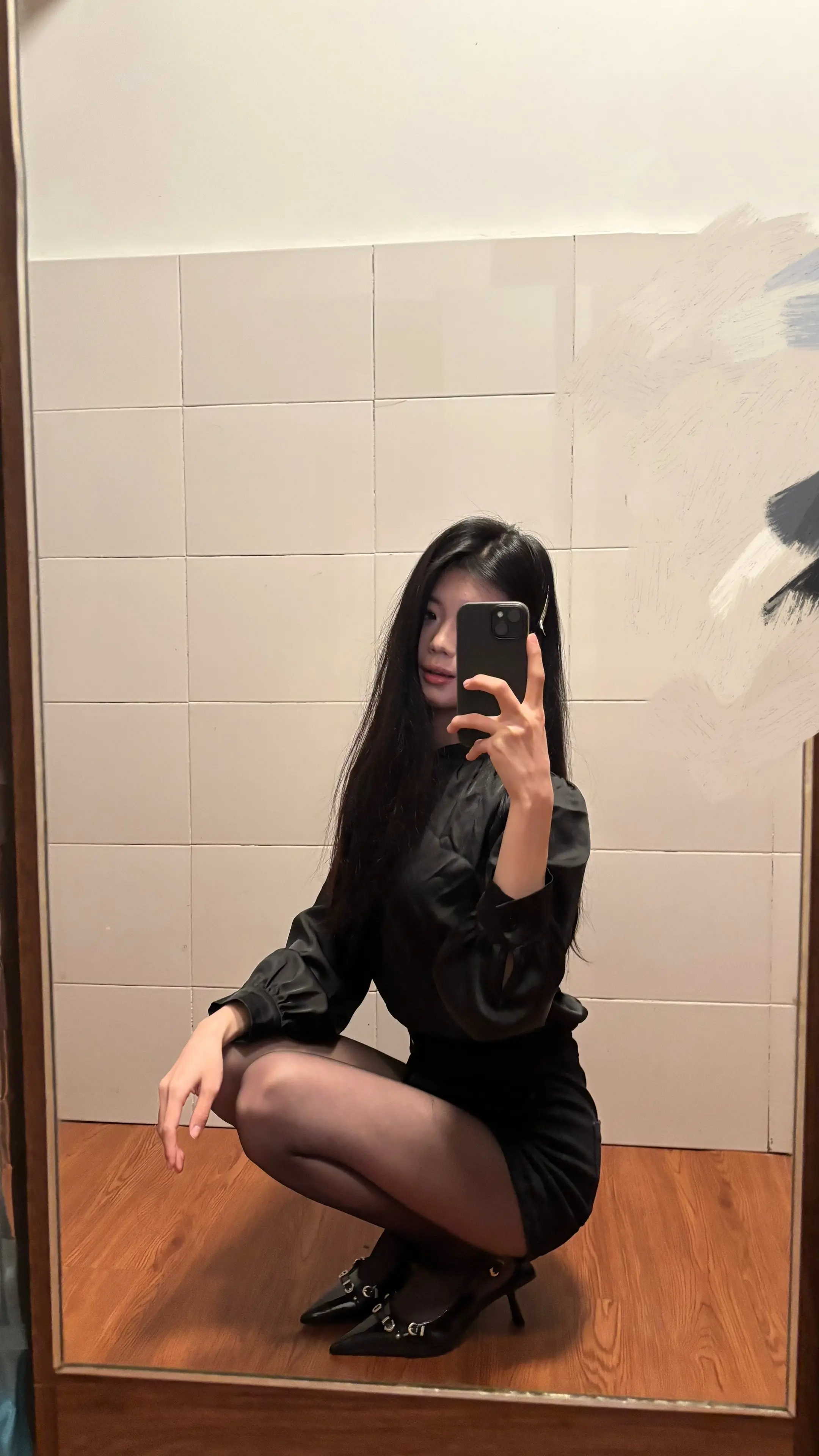 当然是有两幅面孔